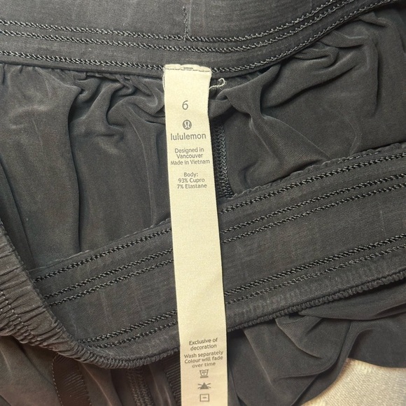 Lululemon Black Principle Dancer Flowy Draw String Women's Shorts Size 6 - Picture 3 of 4